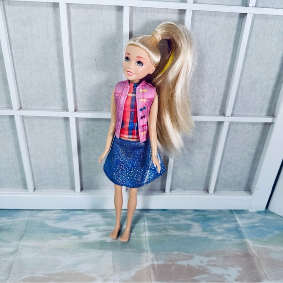 JoJo Siwa Doll - Picture 1 of 9